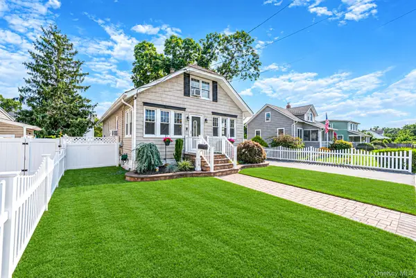 14 Andrew Avenue, Islip Terrace, NY 11752