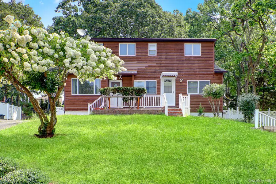 653 Meadow Road, Smithtown, NY 11787 - #2