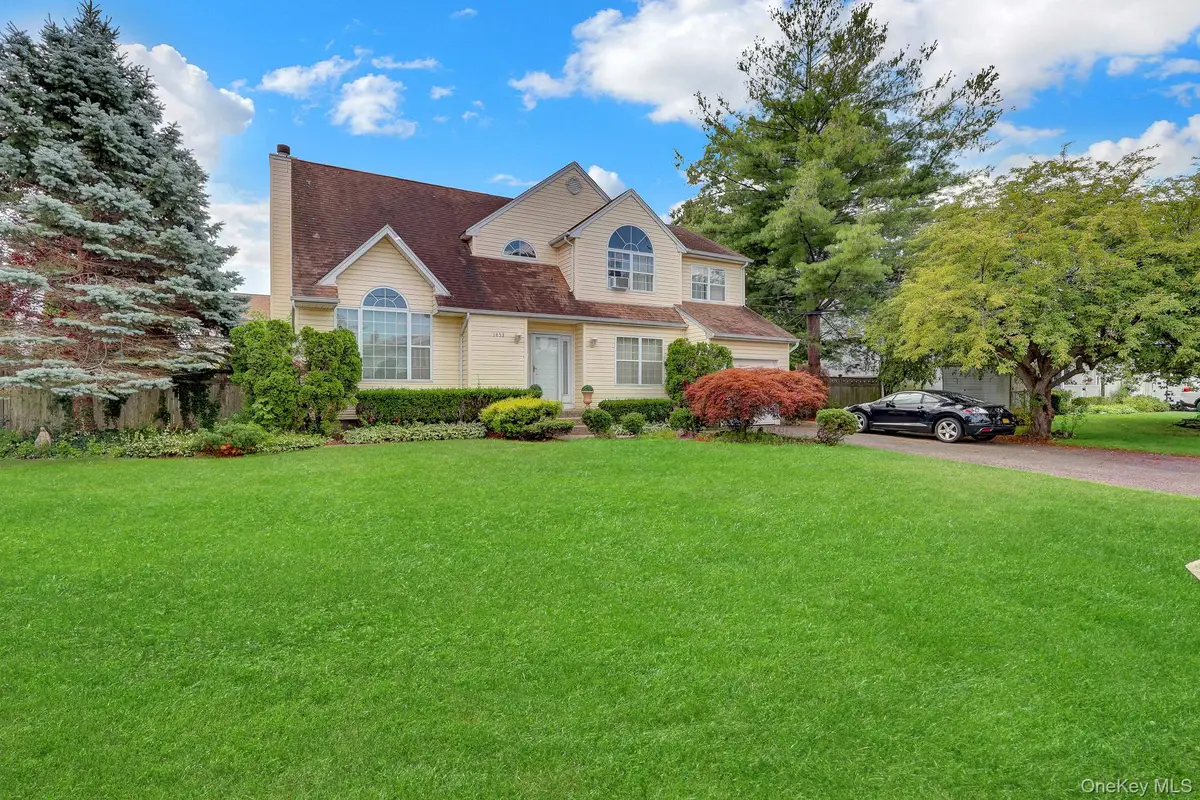 1453 7th Street, West Babylon, NY 11704 - #1