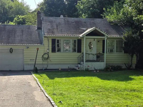 2467 New York Avenue, Melville, NY 11747