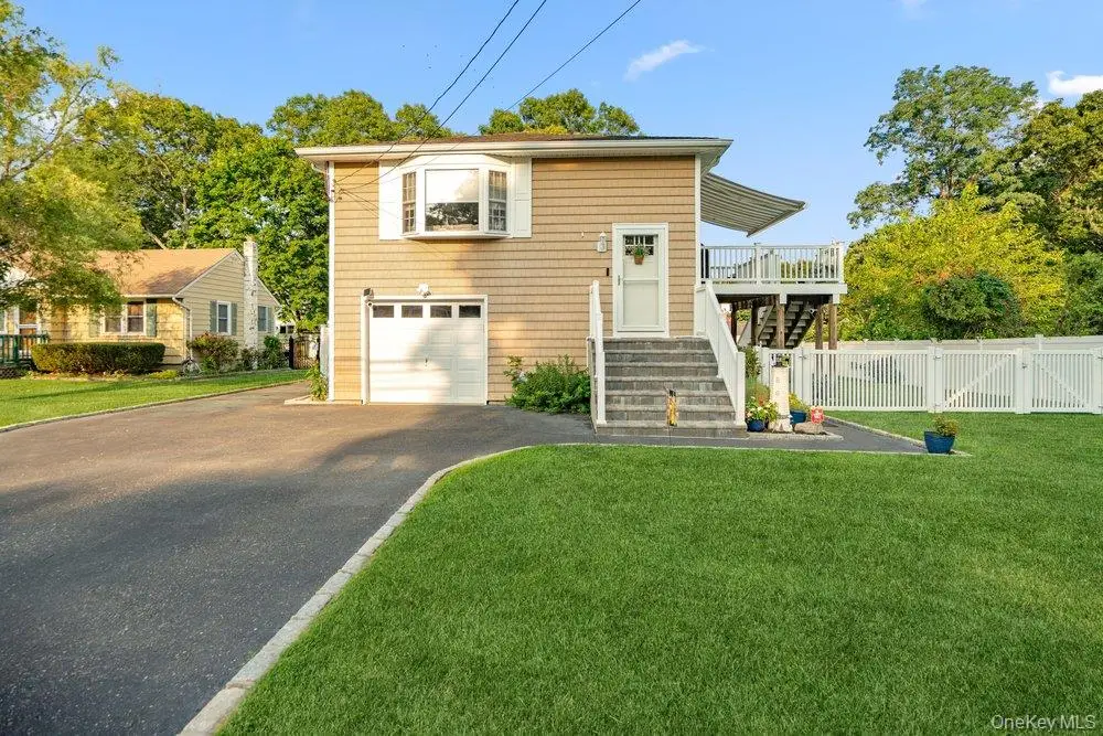 107 Avenue A, Holbrook, NY 11741 - #1