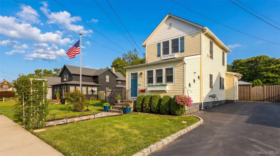 27 Wood Avenue, Patchogue, NY 11772 - #2