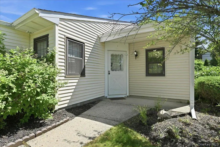90 Knolls Drive, Stony Brook, NY 11790 - #2