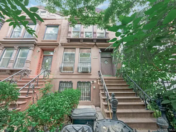 809A Greene Avenue #HSE, Brooklyn, NY 11221