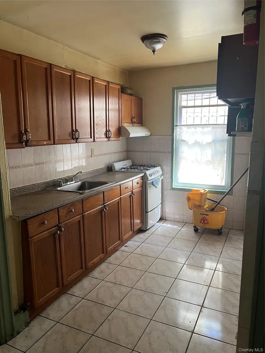 37-55 93rd Street, Jackson Heights, NY 11372 - #3