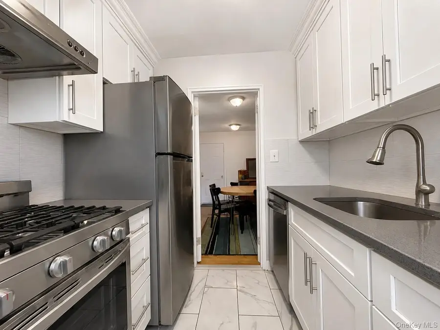 65-65 Wetherole Street #5R, Rego Park, NY 11374 - #3