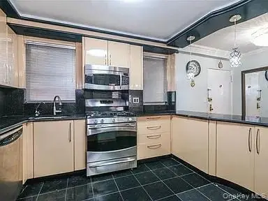 98-05 63rd Road #5E, Rego Park, NY 11374 - #2
