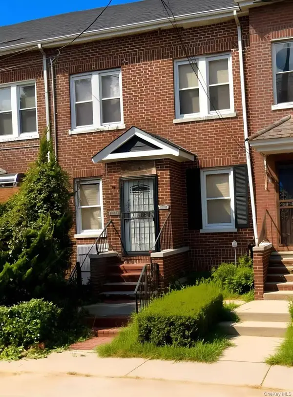 140-19 Rose Avenue, Flushing, NY 11355