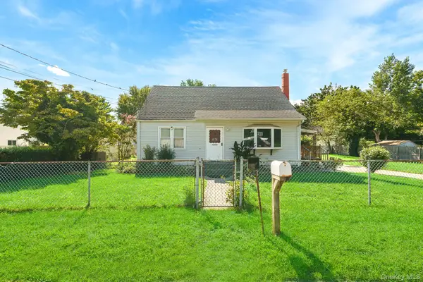 214 Root Avenue, Central Islip, NY 11722