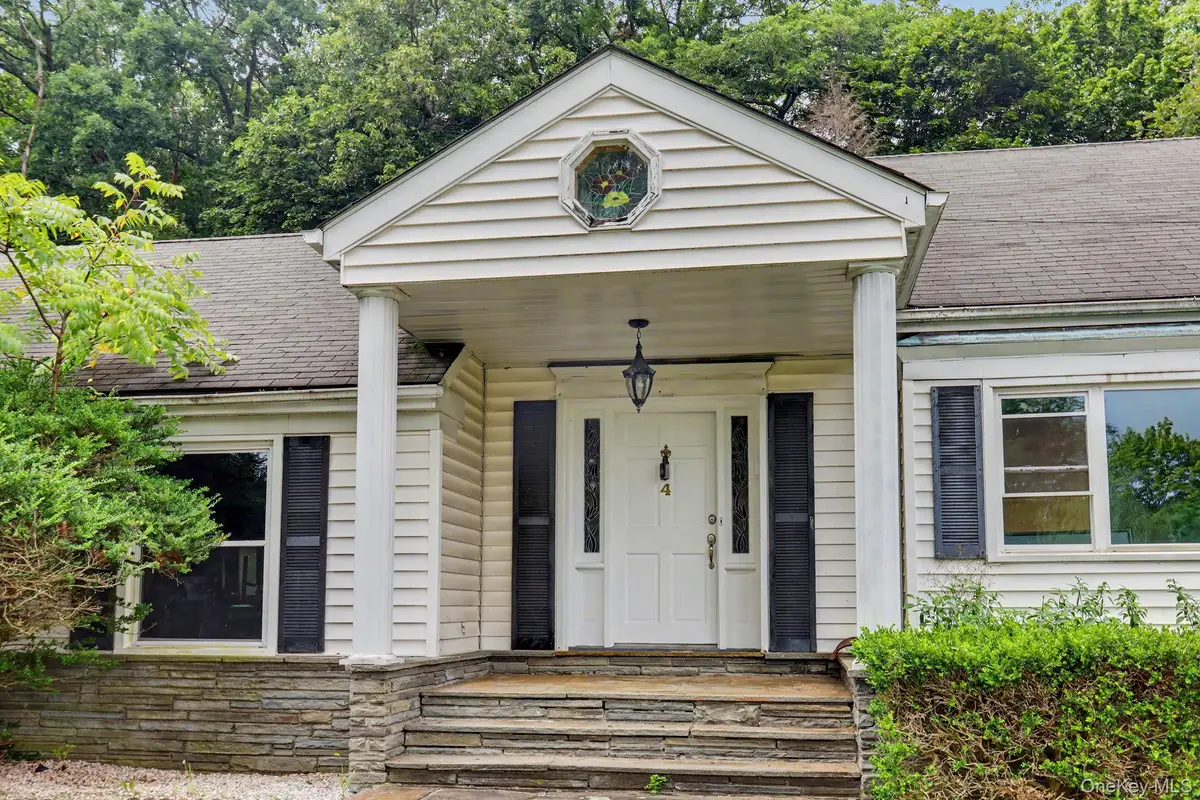 4 Woodward Terrace, Central Valley, NY 10917 - #1