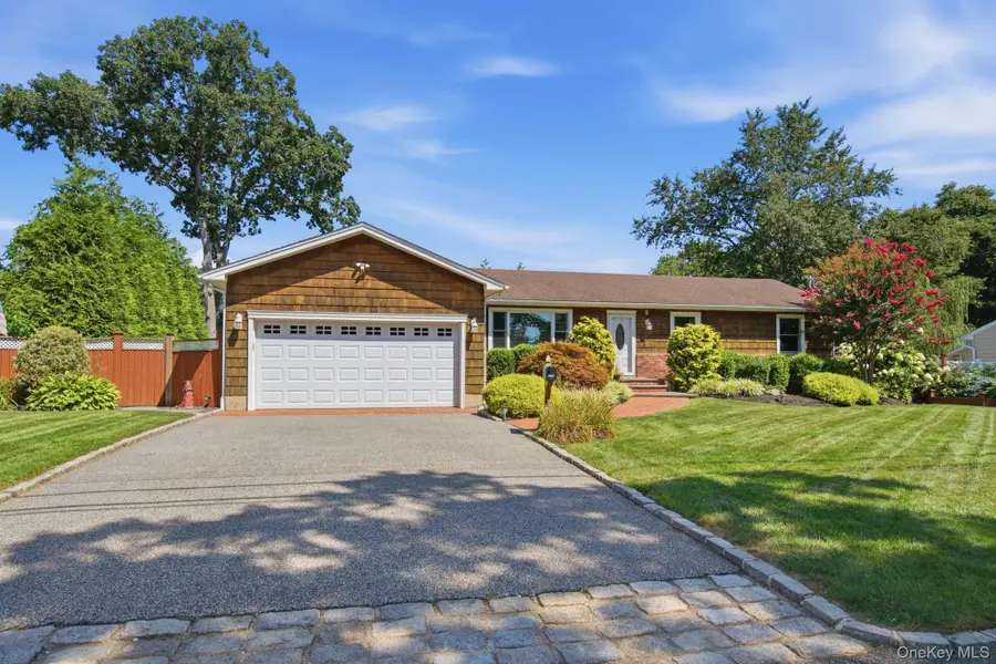215 Walker Street, West Babylon, NY 11704 - #2