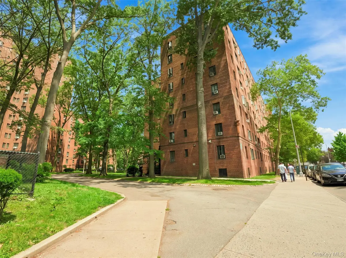 2049 Mcgraw Avenue #4F, Bronx, NY 10462 - #1