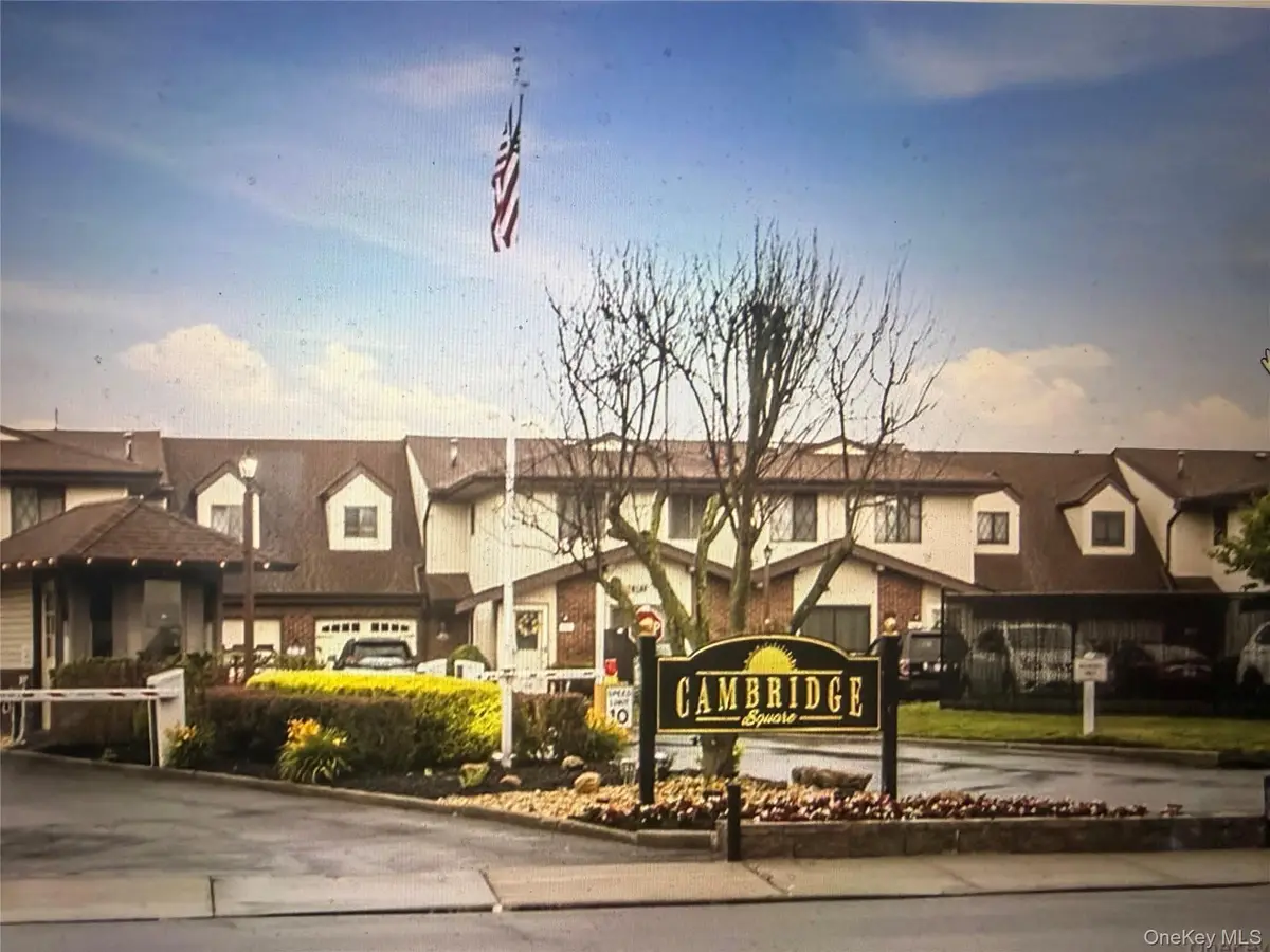 43 Cambridge Drive W, Copiague, NY 11726 - #1