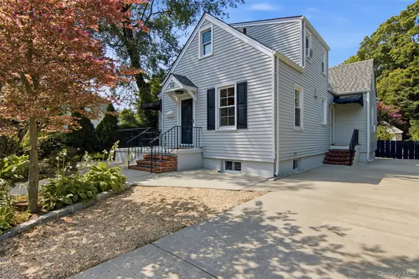 32 Franklin Avenue, Sea Cliff, NY 11579