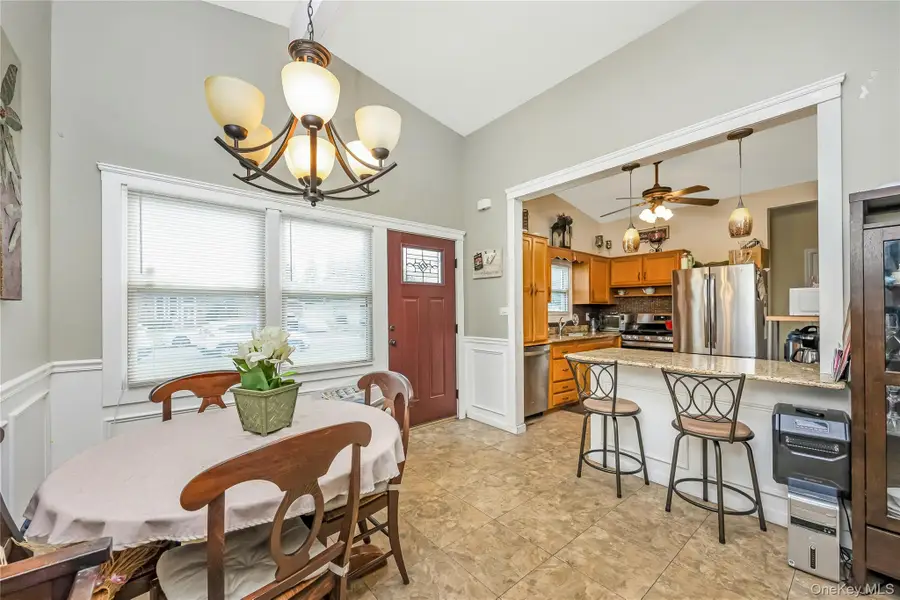 25 Beverly Street, Islip, NY 11751 - #2