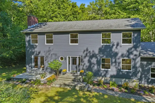2 Durmo Road, New Paltz, NY 12561
