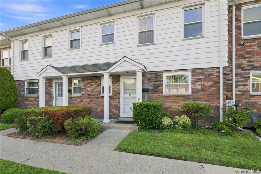 1030 Franklin Avenue #25, Valley Stream, NY 11580 - #2