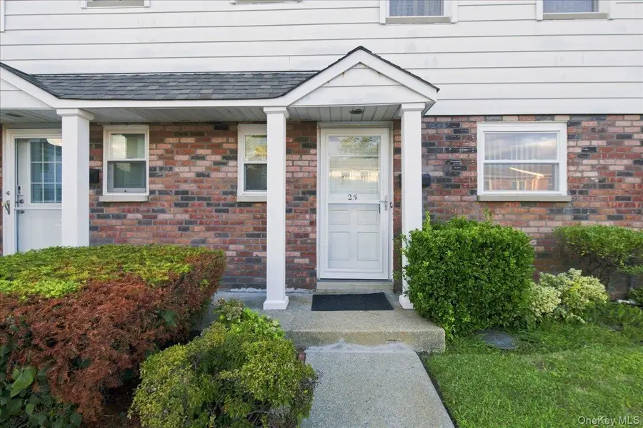 1030 Franklin Avenue #25, Valley Stream, NY 11580 - #3