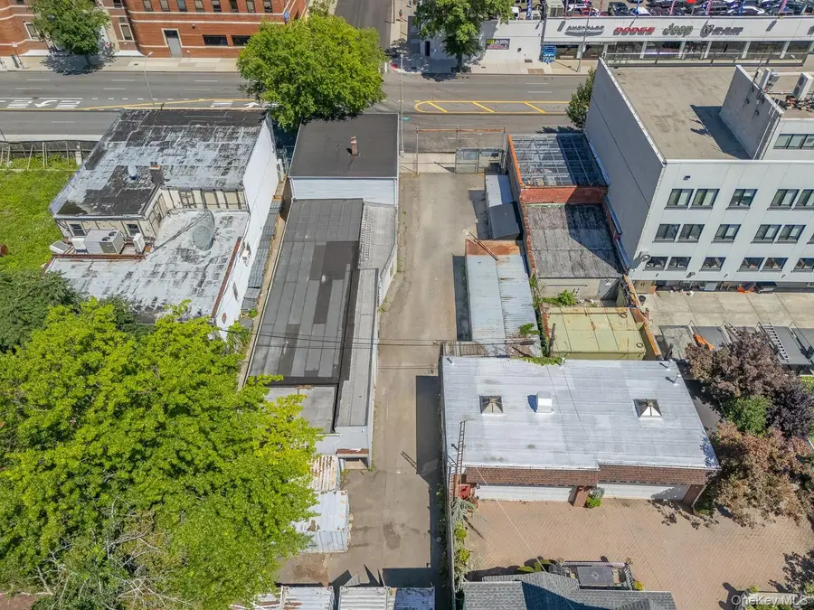 21120 Northern Boulevard, Bayside, NY 11361 - #3