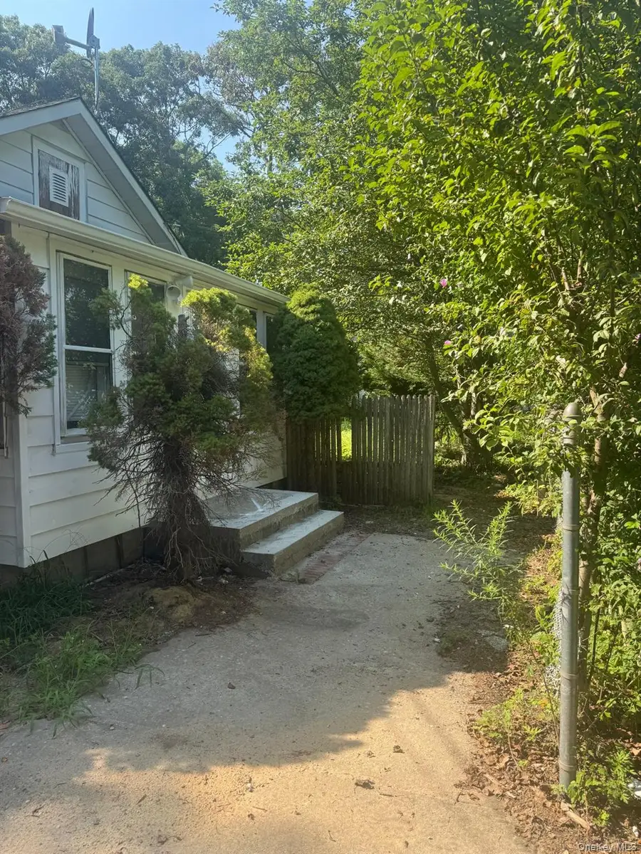 34 Midland Avenue, Mastic, NY 11950 - #3