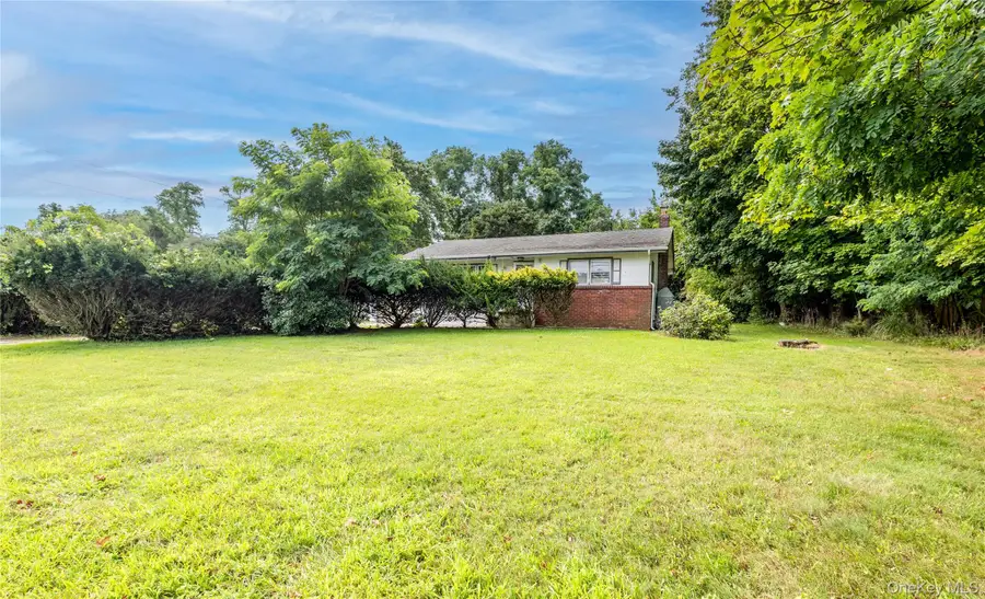 38 Sams Path, Rocky Point, NY 11778 - #3