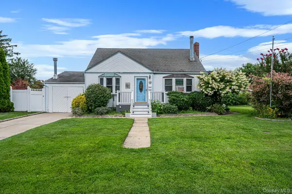 218 11th Street, West Babylon, NY 11704