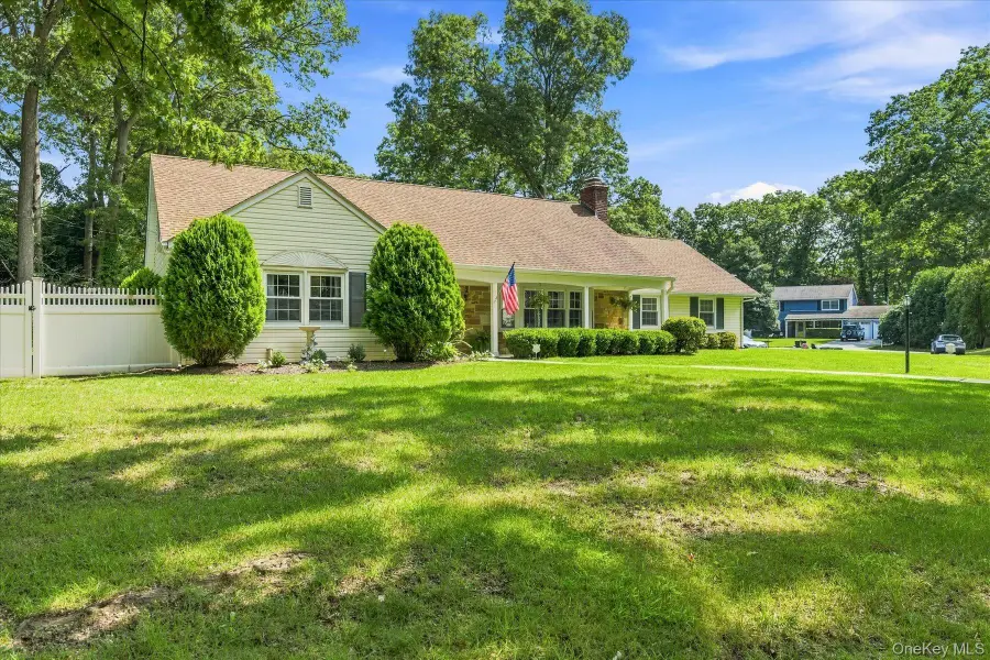 25 Seabrook Lane, Stony Brook, NY 11790 - #2