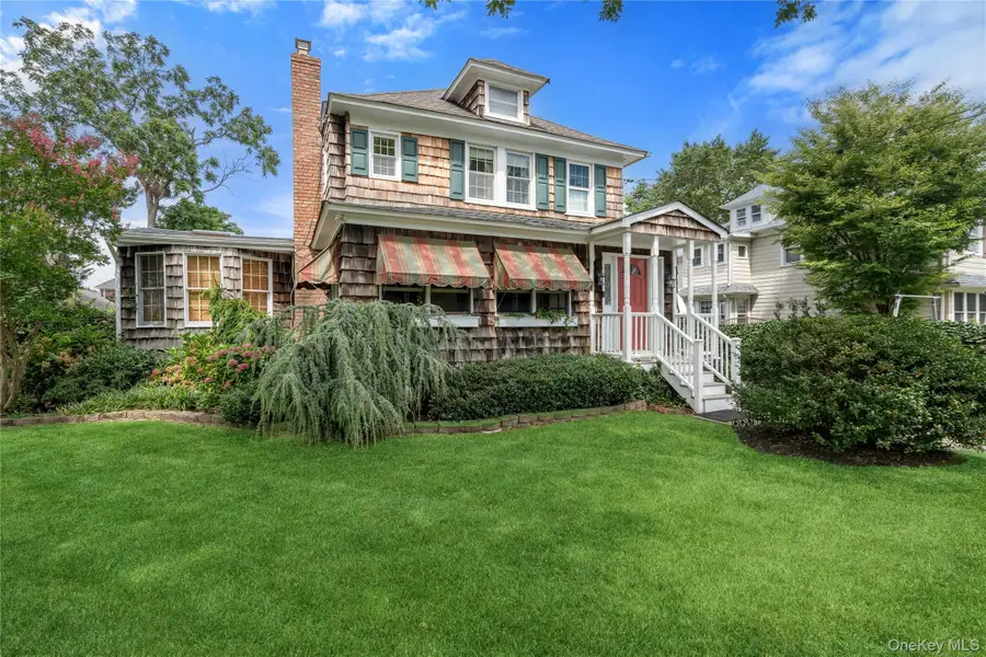 51 Hamilton Street, Sayville, NY 11782 - #2