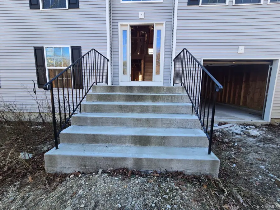 20 Barbara Lane, Medford, NY 11763 - #2