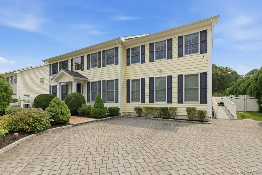 28 Spruce Street, Selden, NY 11784 - #3