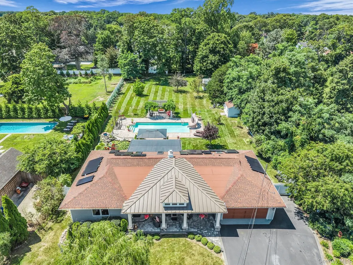 6 N Howells Point Road, Bellport, NY 11713 - #1