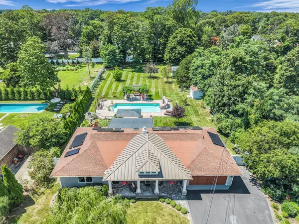 6 N Howells Point Road, Bellport Village, NY 11713