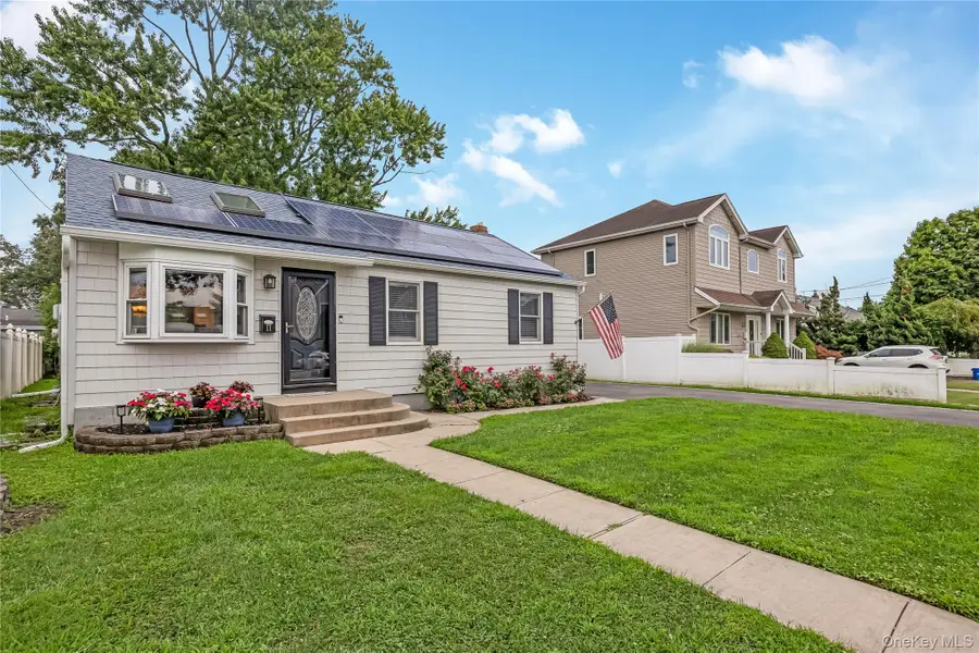 11 Delano Place, West Babylon, NY 11704 - #2