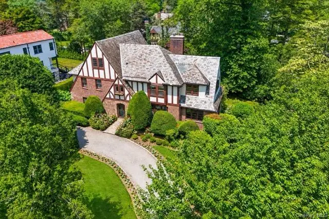 260 Overlook Road, New Rochelle, NY 10804 - #1