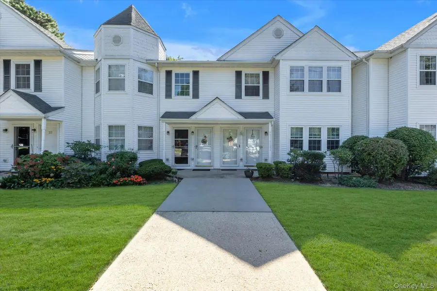 25 Victorian Lane, Medford, NY 11763 - #2
