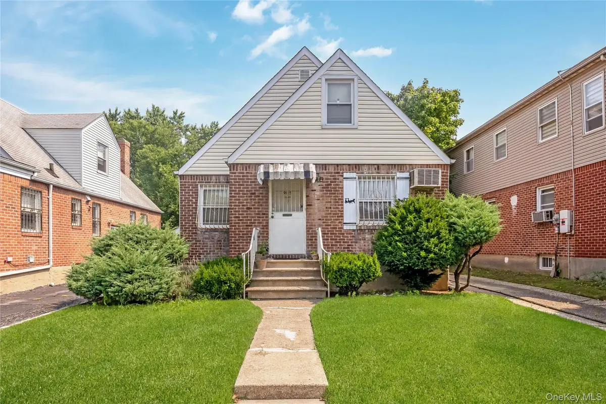 5615 196th Street, Fresh Meadows, NY 11365 - #1
