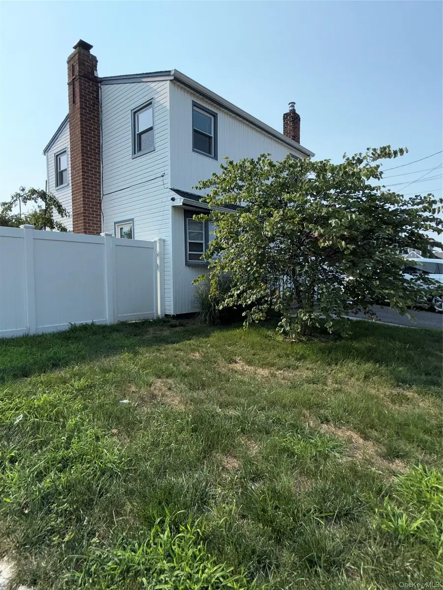 1800 Newbridge Road, North Bellmore, NY 11710 - #2