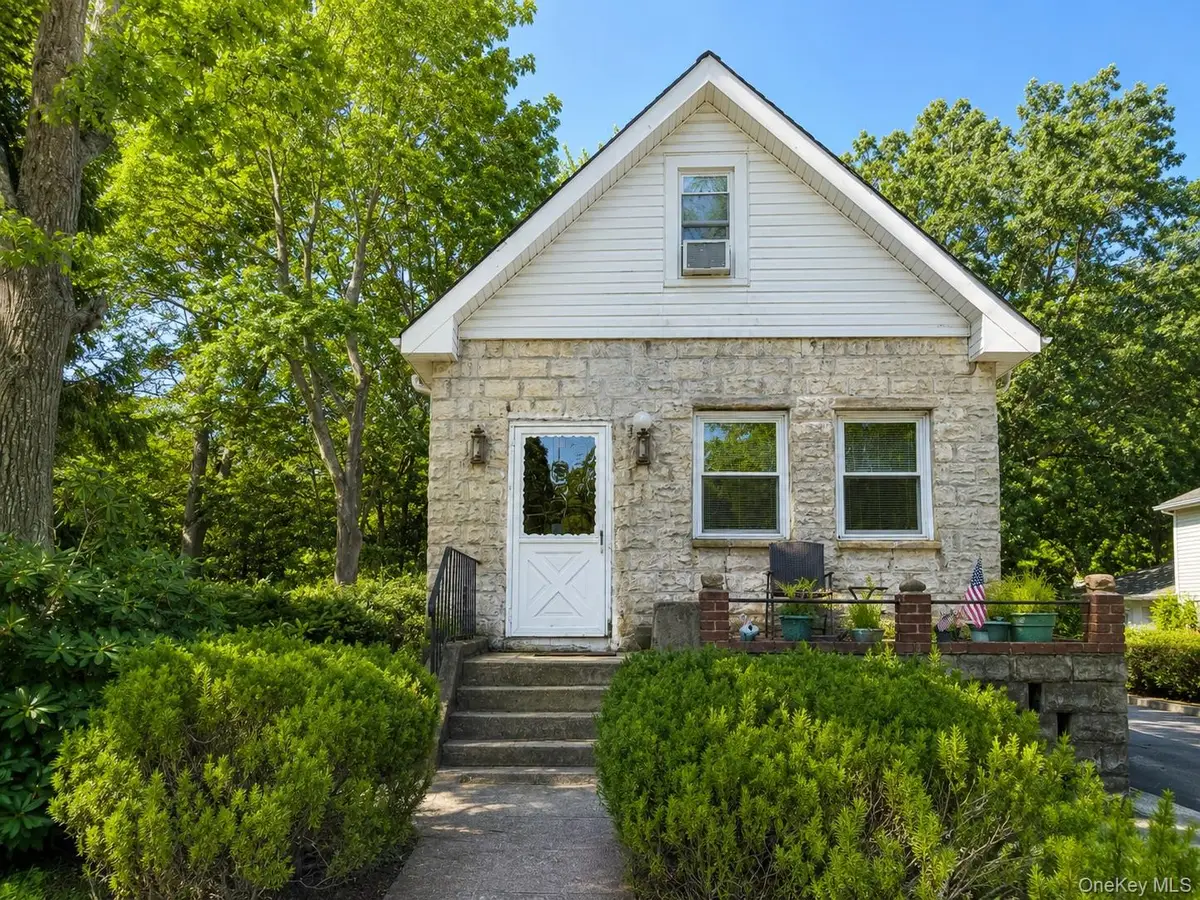 164 S Evergreen Drive, Selden, NY 11784 - #1