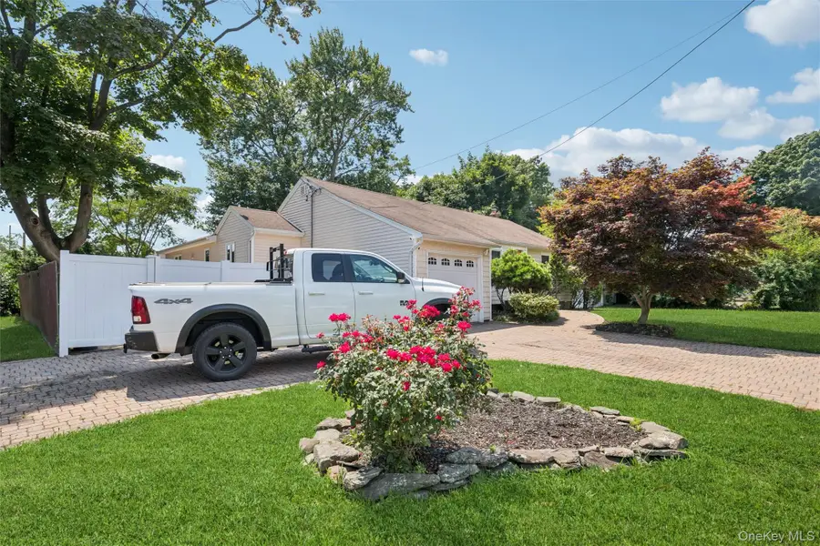 42 Lexington Avenue, West Babylon, NY 11704 - #3
