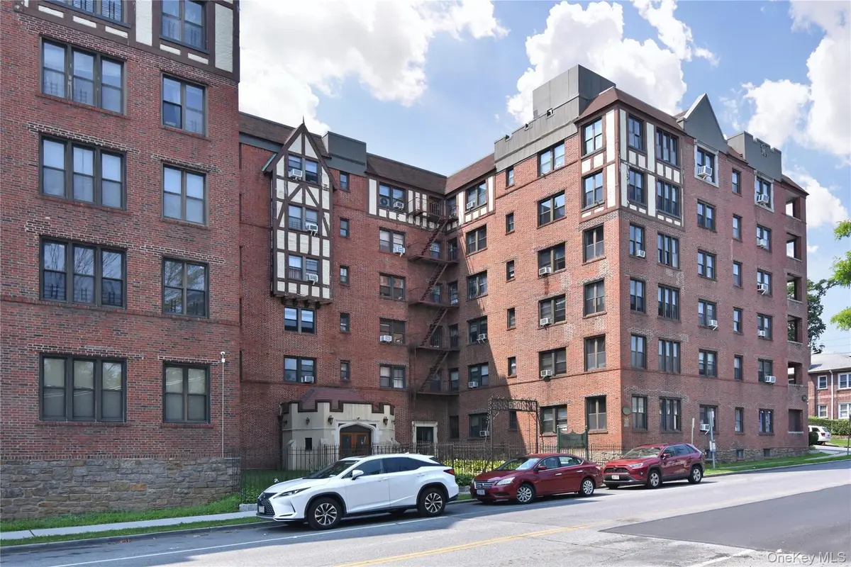 590 E 3rd Street #1L, Mount Vernon, NY 10553 - #1
