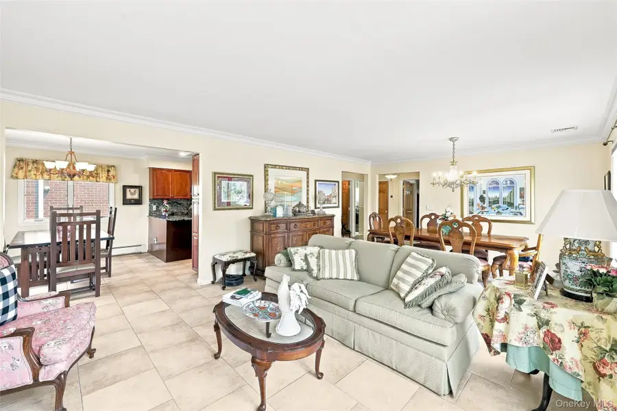 5315 Overbrook Street, Douglaston, NY 11362 - #3