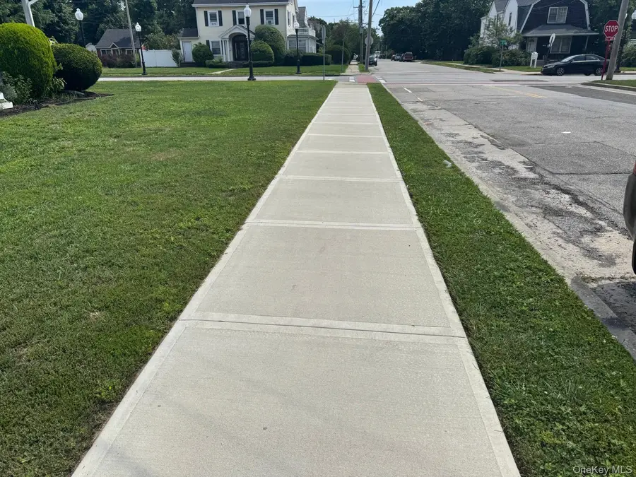 172 N Ocean Avenue, Patchogue, NY 11772 - #3