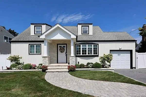 269 N Suffolk Avenue, Massapequa, NY 11758 - #1