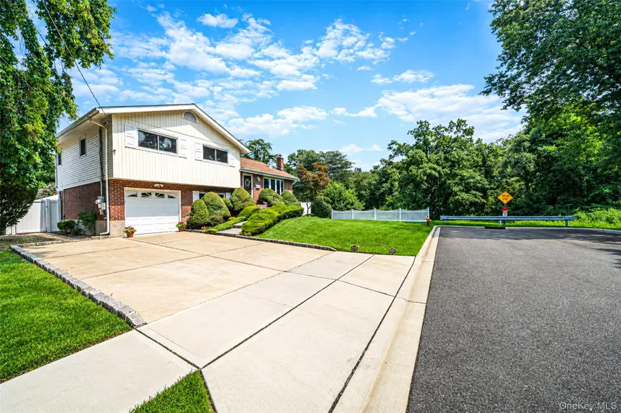 41 Orchard Street, Farmingdale, NY 11735 - #3