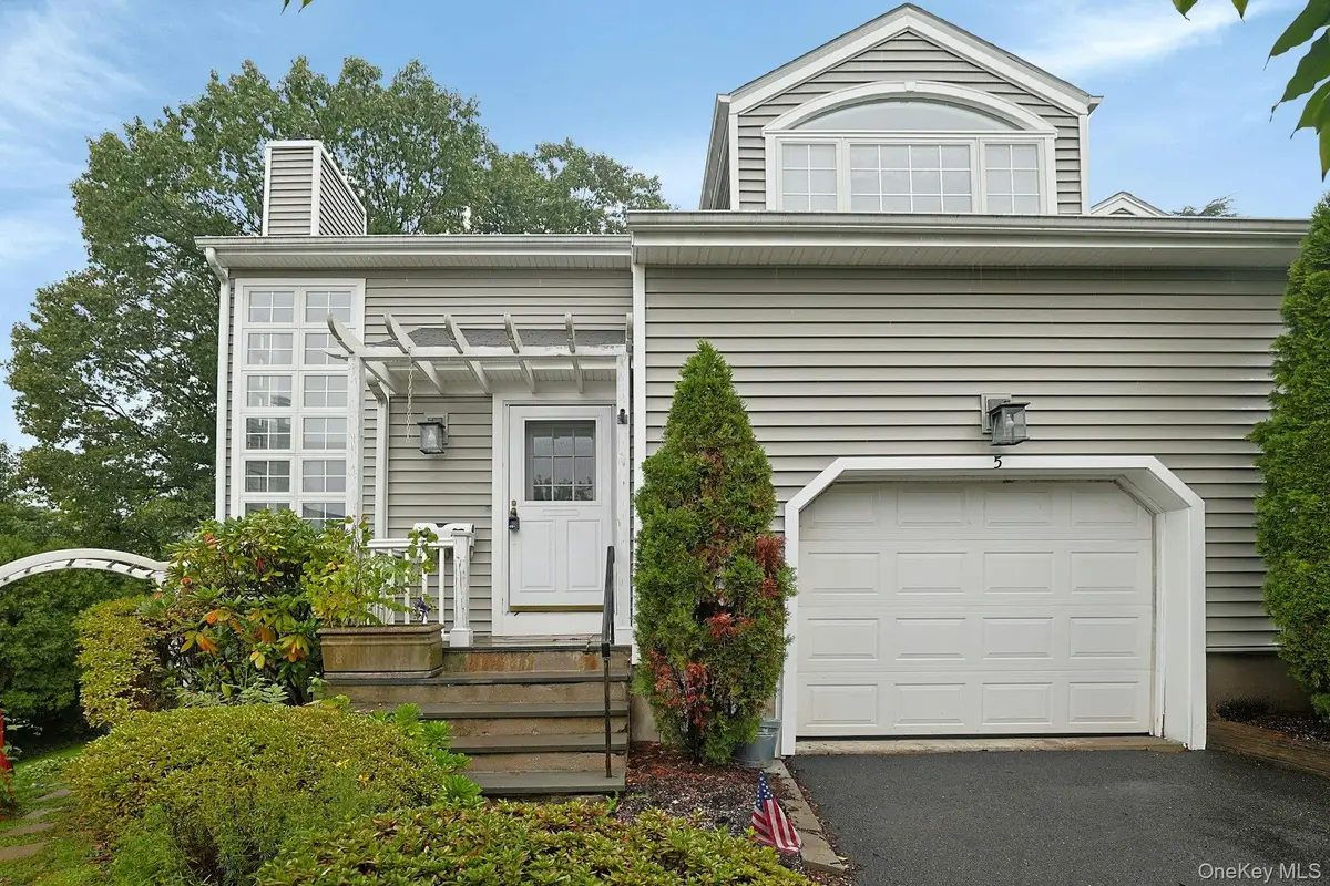 5 Pinewood Drive, White Plains, NY 10603 - #1