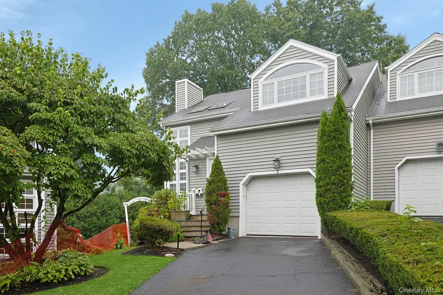 5 Pinewood Drive, White Plains, NY 10603 - #3
