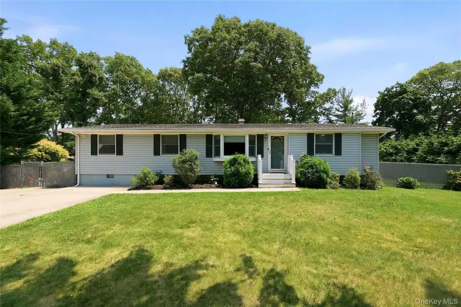 3 Herd Lane, East Setauket, NY 11733 - #2