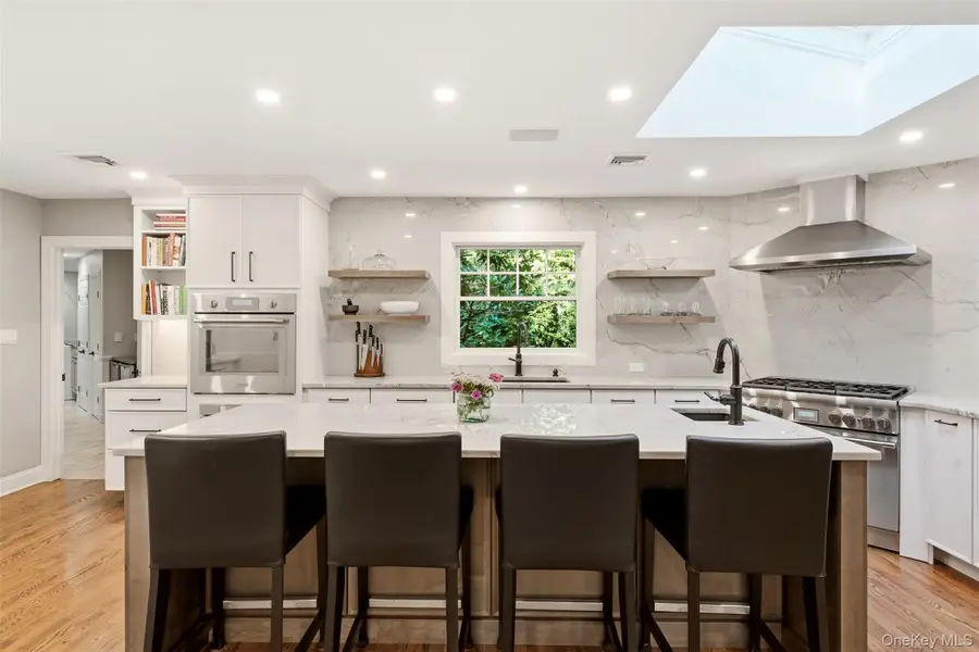 31 Crosby Place, Cold Spring Harbor, NY 11724 - #3