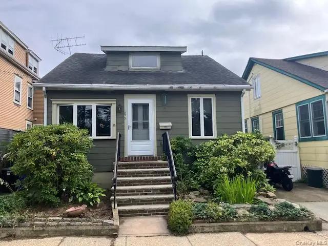 233 8th Avenue, Sea Cliff, NY 11579 - #1
