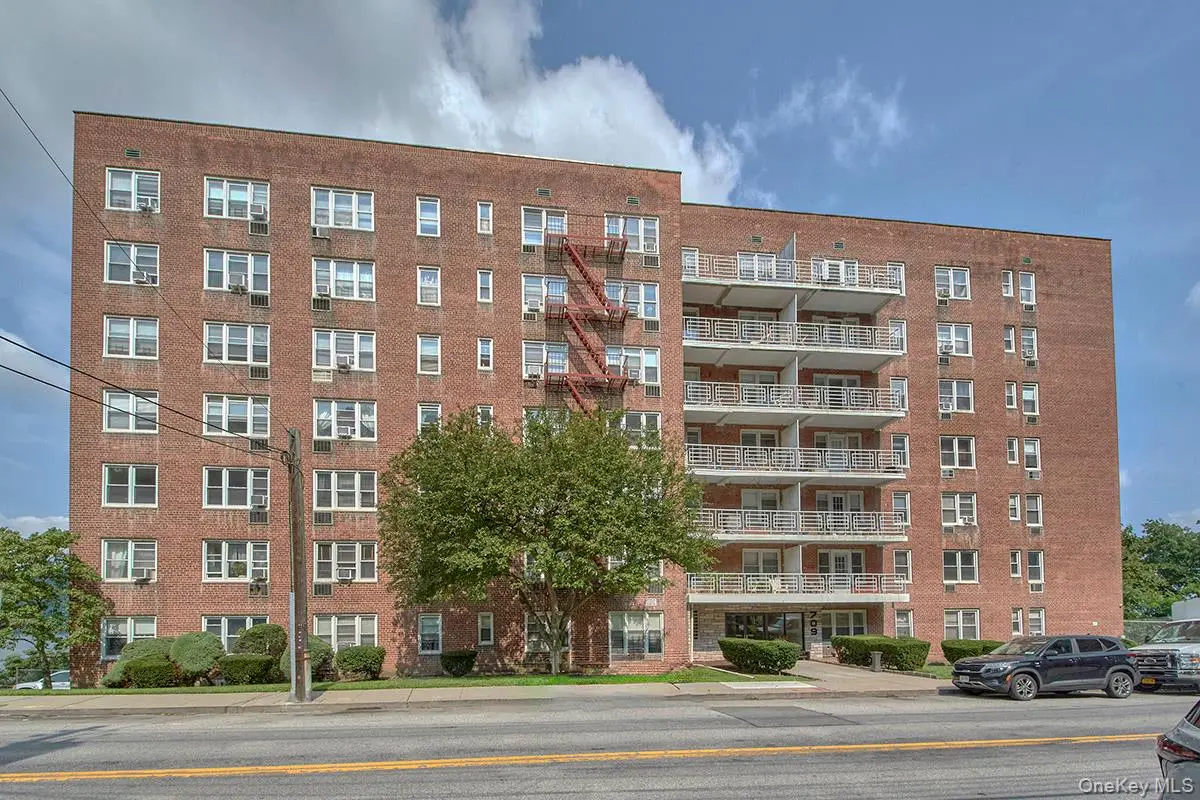 709 Warburton Avenue #2F, Yonkers, NY 10701 - #1